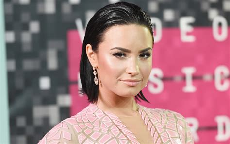 Demi Lovato Posts Unedited Photo of Her Legs